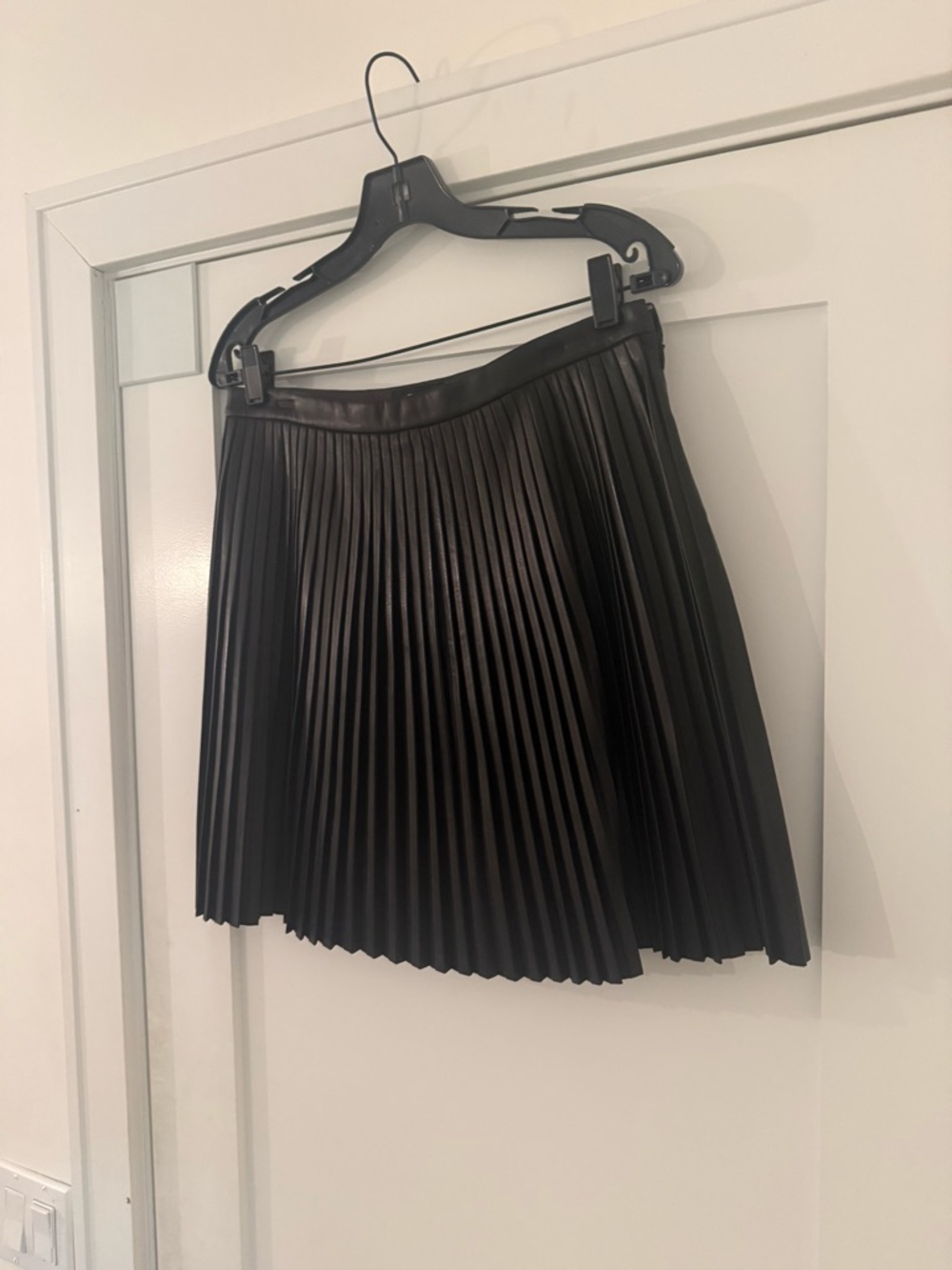 Theory Black Pleated Authentic Lamb Leather Mini Skirt